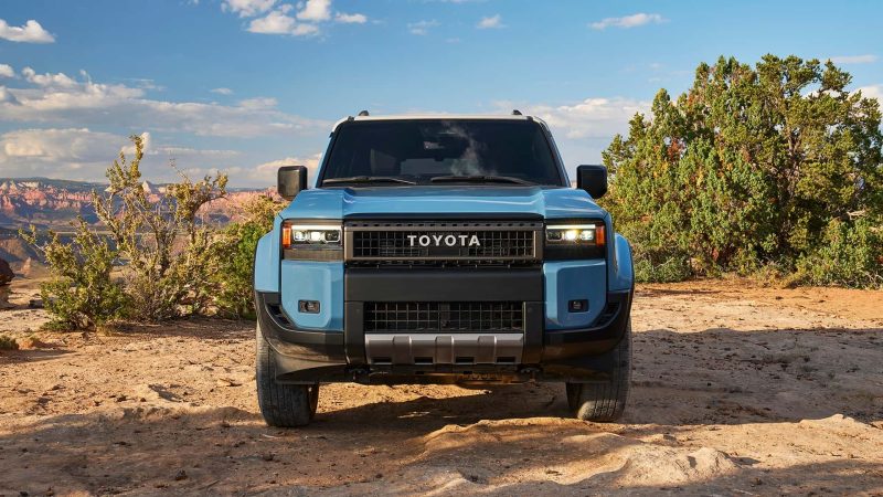 تویوتا لندکروزر ورژن آمریکا