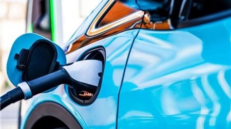 تاکسی شاسی بلند