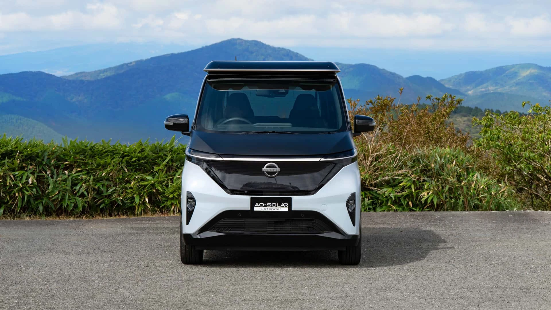 نیسان ساکورا