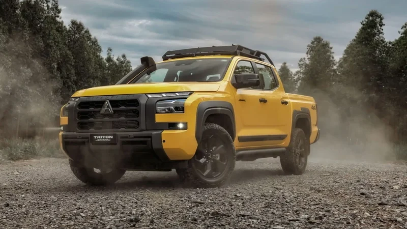 پیکاپ میتسوبیشی تریتون ساوانا