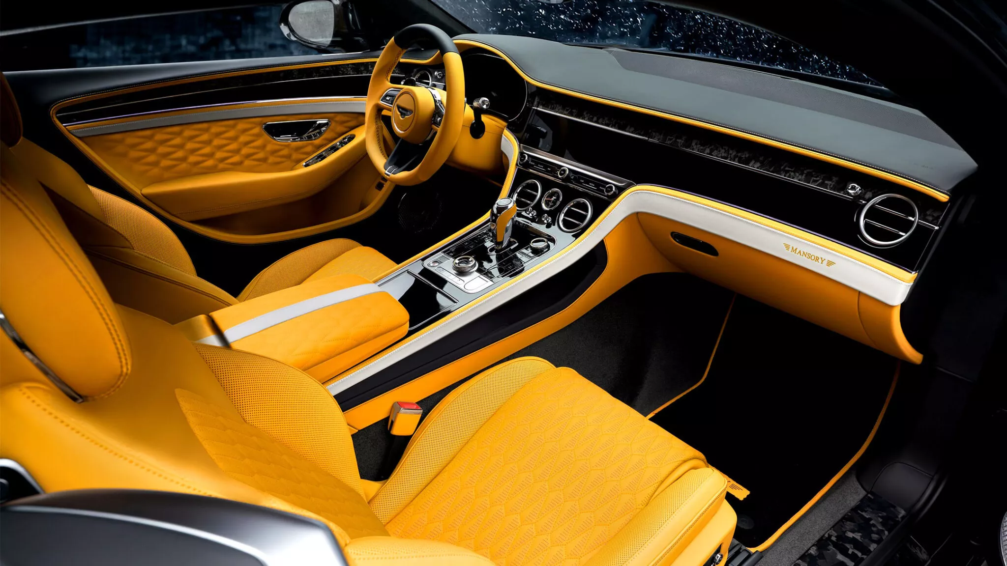 نمای داخلی  بنتلی کانتیننتال GT