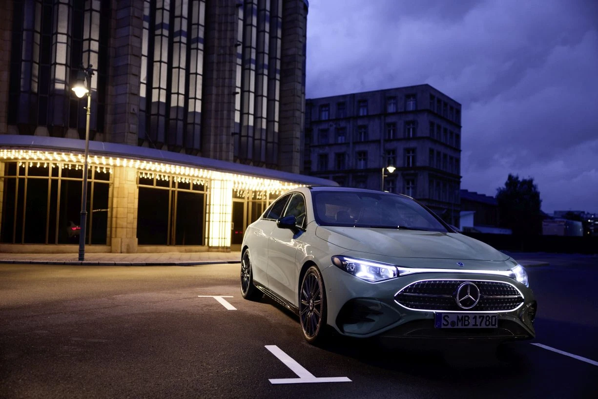 مرسدس بنز CLA 220 هیبریدی جدید